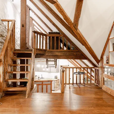 Stunning Three-level In Historic Old Town Apartment