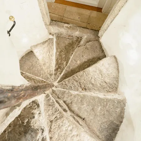 Stunning Three-level In Historic Old Town Apartamento *