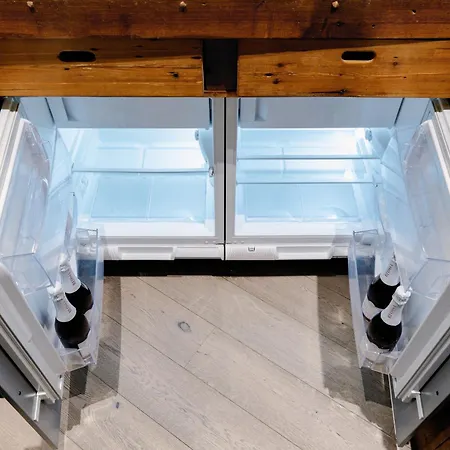 Stunning Three-level In Historic Old Town *