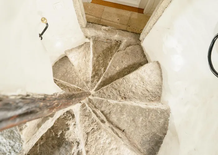 Stunning Three-level In Historic Old Town Apartament *