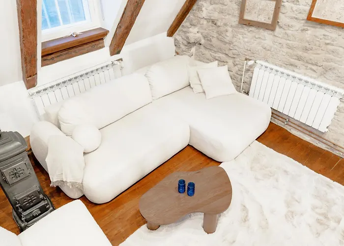 Stunning Three-level In Historic Old Town Tallin